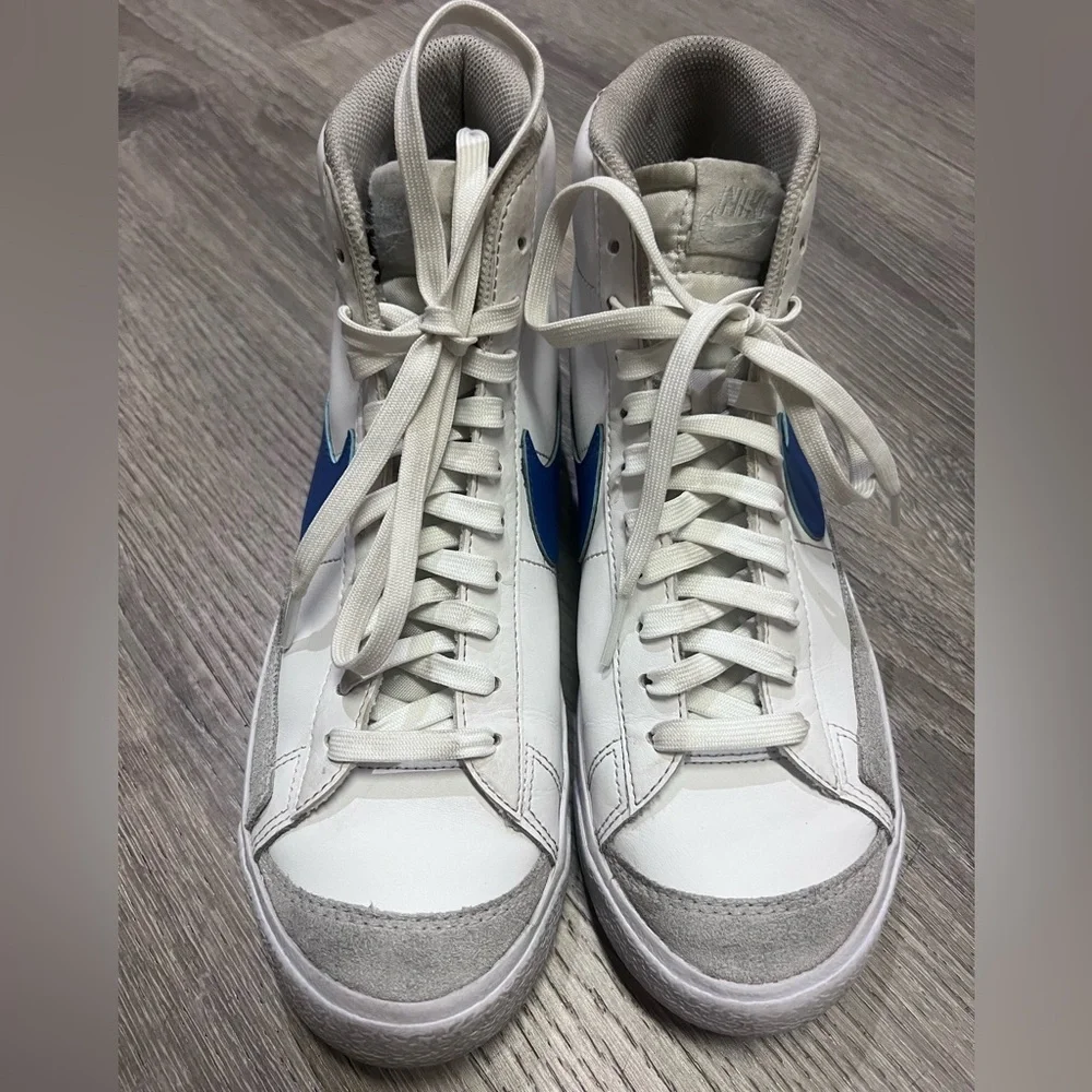Nike Kids' Grade School Blazer Mid '77 Shoes 7Y